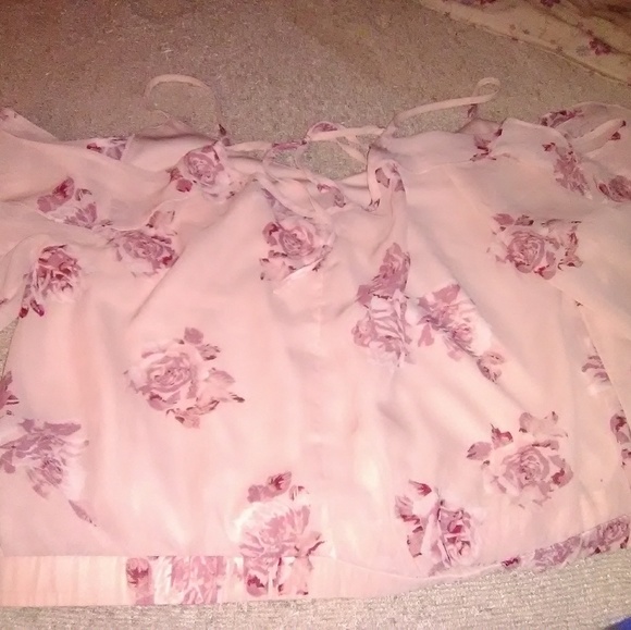 Clothes - Picture 4 of 7